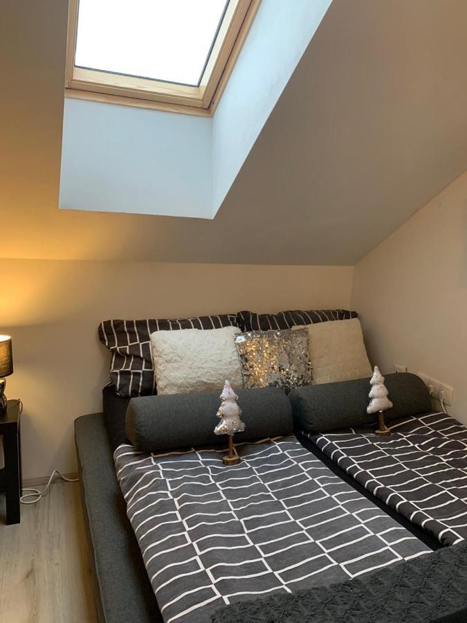 Apartment Mansarda Maribor Buitenkant foto