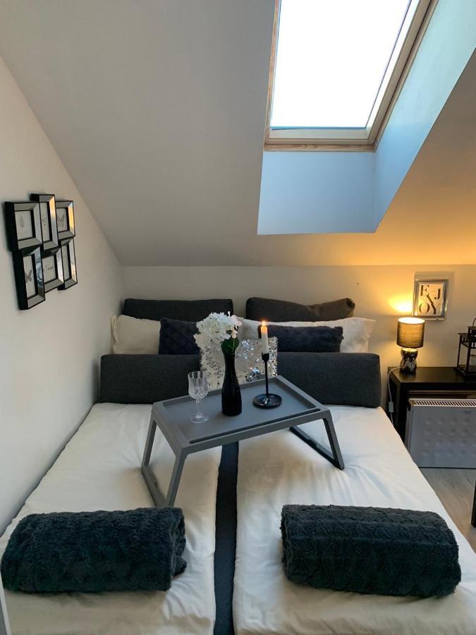 Apartment Mansarda Maribor Buitenkant foto